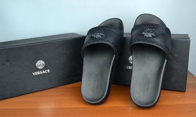 2017 Vsace slippers man 38-46-064